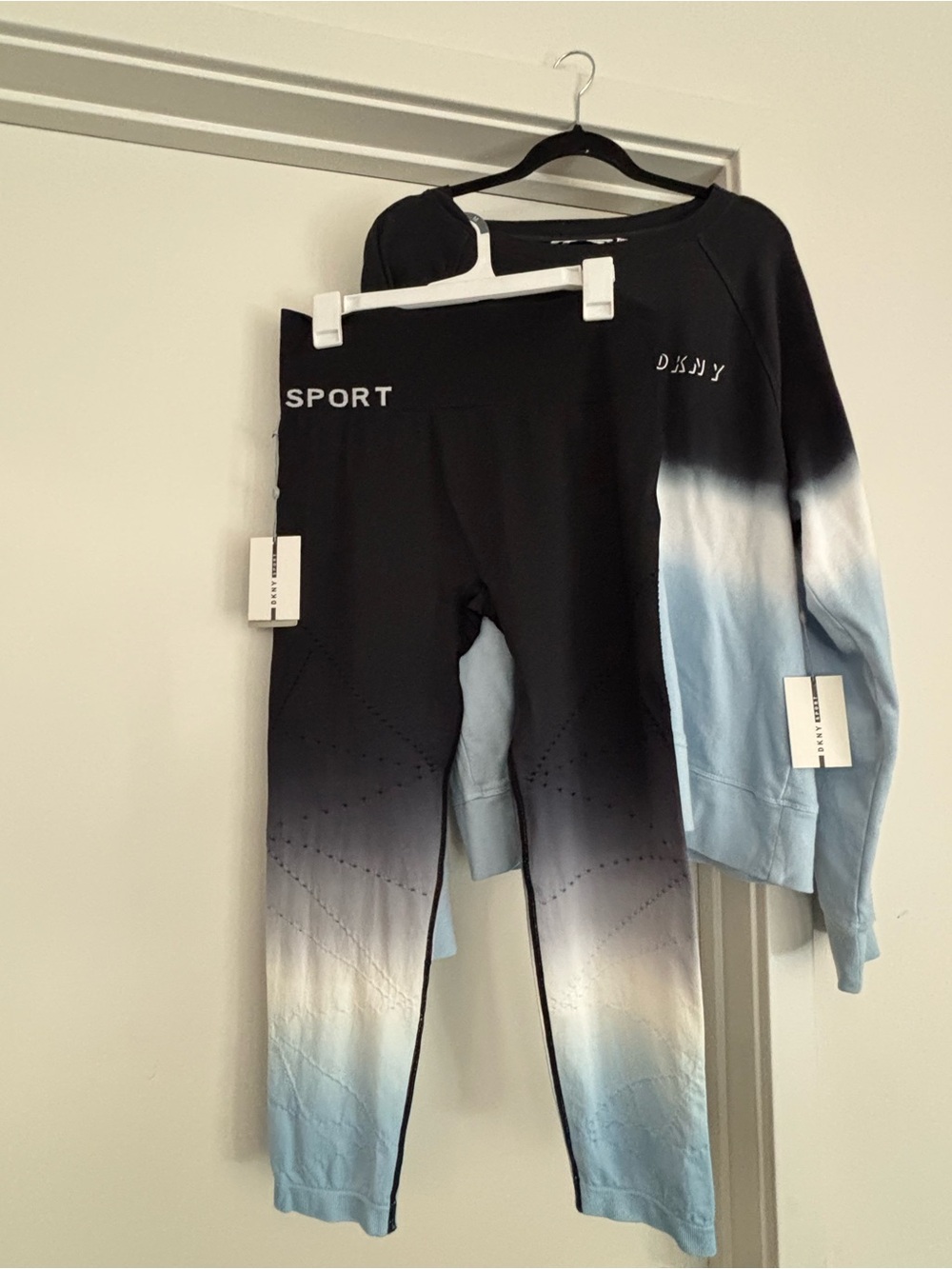 DKNY Women’s Black to Light Blue Ombre Sport Leggings